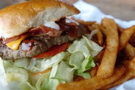 MS restaurants: Mugshots Grill & Bar brings burgers to the next level