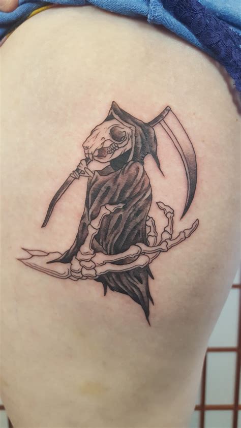 Allow me to present to you, my Death of Rats tattoo! : r/discworld