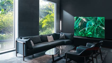 What's New & Now: Samsung S95C OLED TV | The Bolt