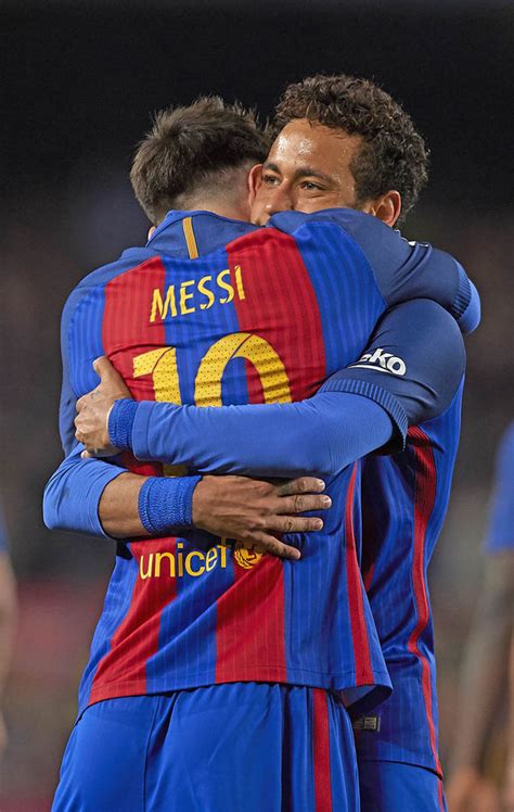 Barcelona News: Neymar tackles Lionel Messi relationship & situation ...