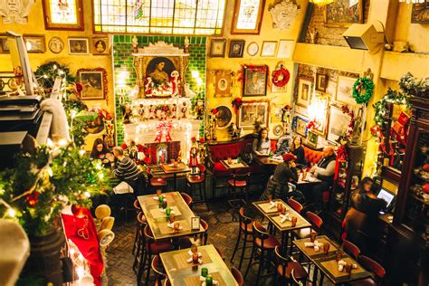 Restaurants With Holiday Decor Galore In The City