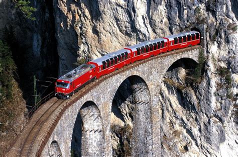 Swiss Alps Train Tours: From Switzerland To Italy | National Geographic ...