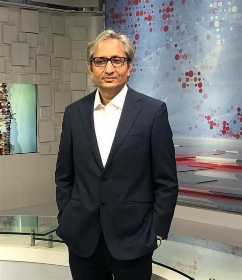 Ravish Kumar (Anchor) Wiki, Biography, Age, Family, NDTV, Images - wikimylinks