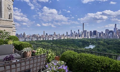 Here's What the Views from New York City's Best Apartments Look Like | New york city, City, Cool ...