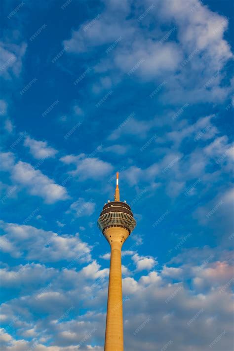 Premium Photo | Rheinturm in dusseldorf germany