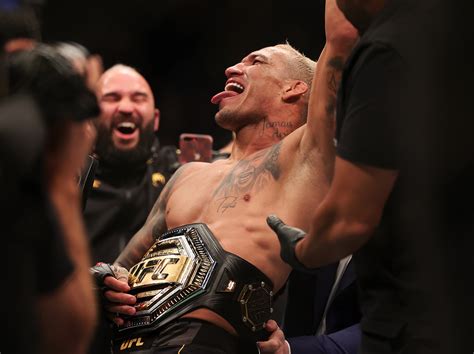 UFC 269 results as Charles Oliveira retains lightweight title by submitting Dustin Poirier | The ...