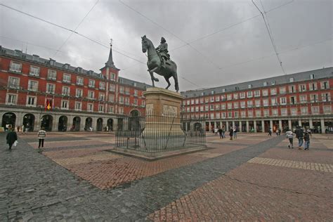 File:Plaza Mayor de Madrid 01.jpg - Wikipedia