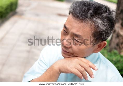 4,418 Old Man Sweating Images, Stock Photos, 3D objects, & Vectors | Shutterstock