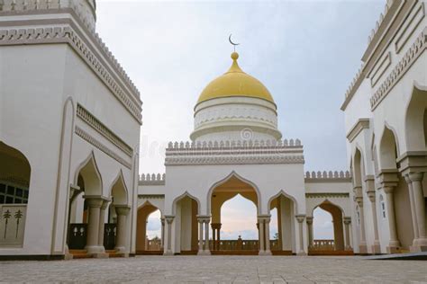 Cotabato Grand Mosque Interior Stock Photo - Image of cotabato, arabic: 174908152