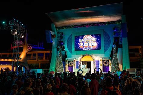 Tips for New Year's Eve at Disney World - Disney Tourist Blog