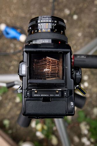 Bronica SQ-Ai ground glass HMI | Shooting stills for LB with… | Flickr