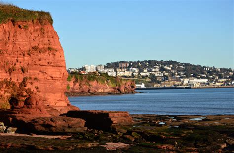 17 Best Beaches in Devon: Hidden Coves and Tourist Hotspots!