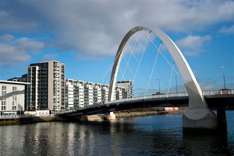 Clyde Arc Bridge in Glasgow (United Kingdom) - ePuzzle photo puzzle