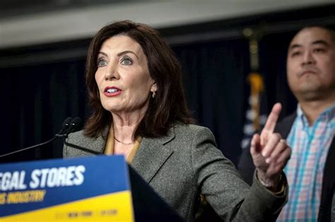 Kathy Hochul celebrates spirit of immigration when asked about changing ...