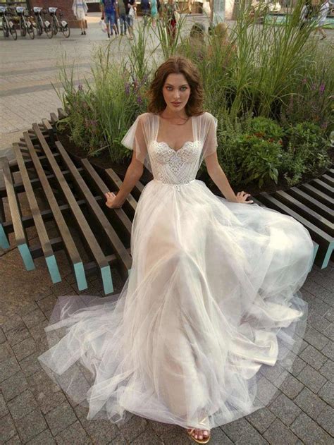 Pin by Cherifmoulaye85 on Many Styles of Wedding Dresses | Modern ...