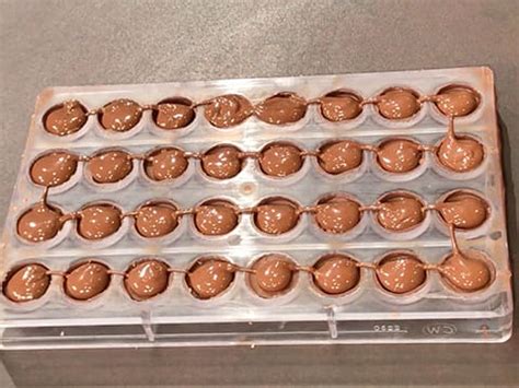 Chocolates with Praline Filling - Our recipe with photos - Meilleur du Chef