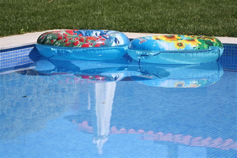 Pool Floats Lawn · Free photo on Pixabay