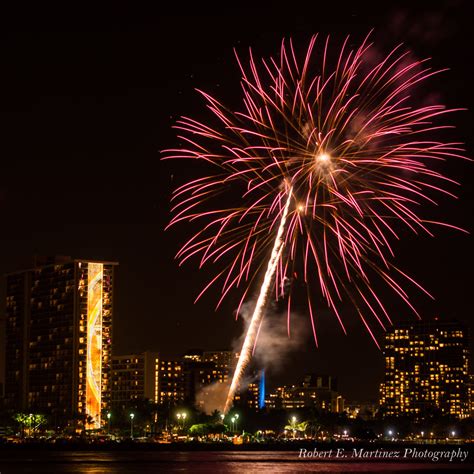 Friday night fireworks in Waikiki on the island of Oahu, Hawaii ...