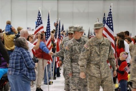 Emotional homecoming for final US Iraq vets