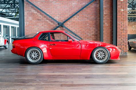 1986 Porsche 944 Turbo - Richmonds