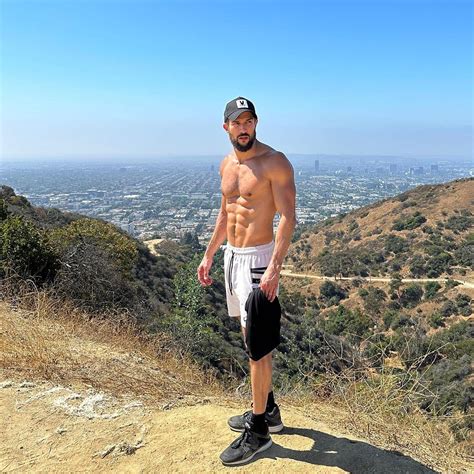 ‘Bachelorette’ alum Bryan Abasolo speaks out after filing for divorce ...