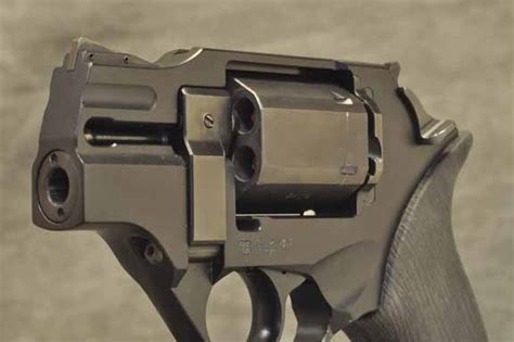 Review: Chiappa Rhino 200DS - Handguns