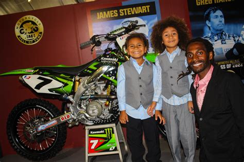 Racer X Staff Talks James Stewart’s Supercross & Motocross Racing Career - Racer X