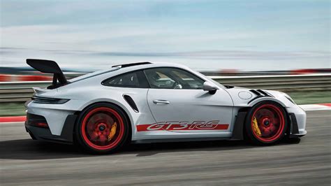 2022 Porsche 911 GT3 RS review: Downforce to be reckoned with - Motor ...