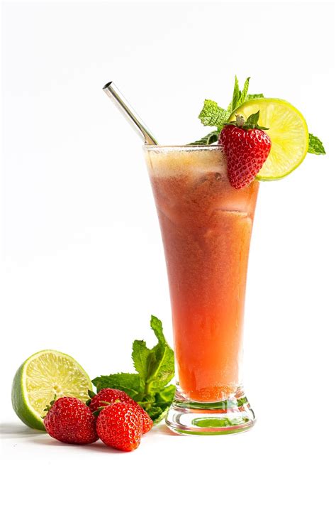 Strawberry Mojito Mocktail | Maple + Mango