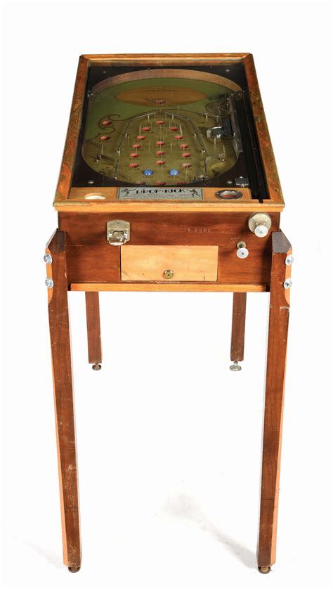 DROP-KICK FOOTBALL THEME WOOD RAIL PINBALL MACHINE. - auctions & price ...