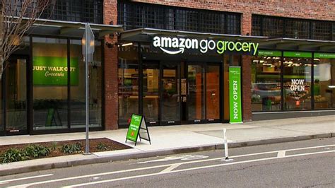 Amazon opens its first full size cashless grocery store Video - ABC News