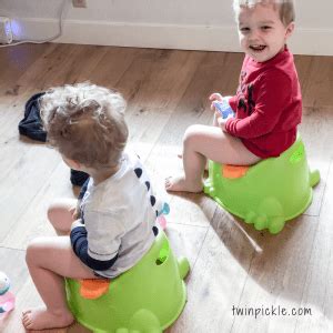 when to potty train twins twinpickle - TwinPickle