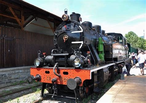 douro-valley-historic-train | The Travelbunny