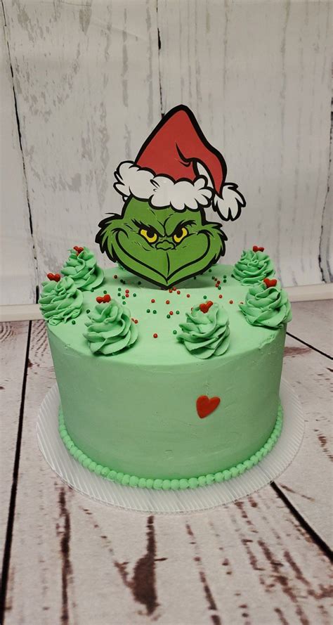 Pin by Courtney Mathis on WB’s 3rd Bday | Grinch cake, Christmas cake ...