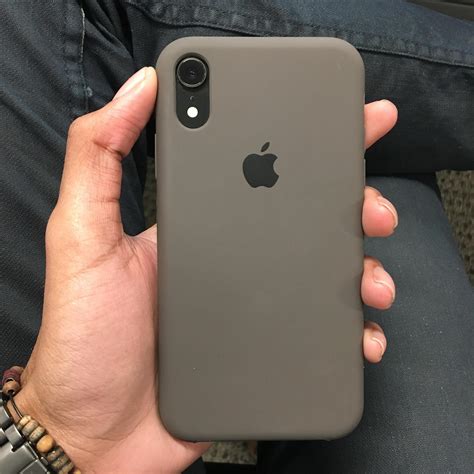 Black XR with Cocoa Apple silicone case : r/iPhoneXR