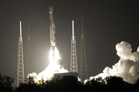 Private Japanese lander rockets toward the moon atop UAE rover | The ...