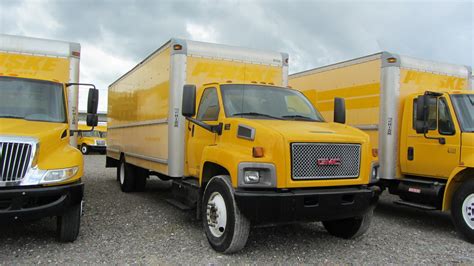 Ex-Penske GMC C7500 Box Truck - 9971050 | This truck appears… | Flickr