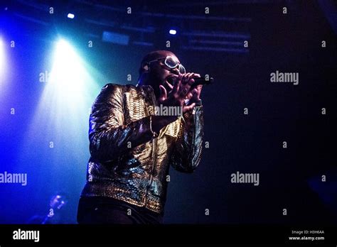 Maitre Gims performs live in Milano, Italy, on May 10 2016 Stock Photo - Alamy