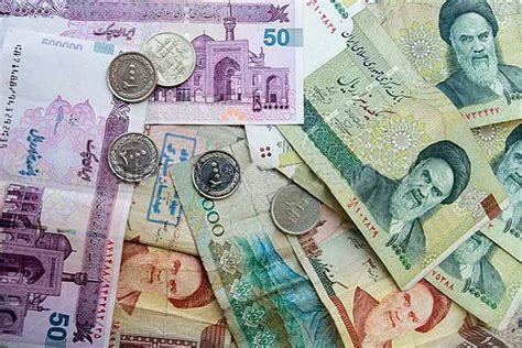 Iran Currency & Money Exchange in Iran (2023) - EavarTravel