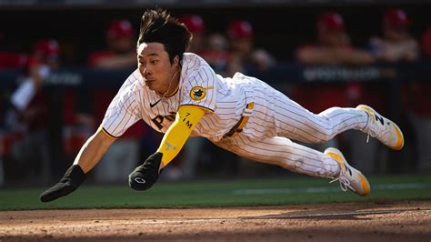 Padres reportedly open to trading Ha-Seong Kim; should Red Sox have ...