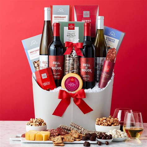 Happiest Holiday Wine Gift Basket | Hickory Farms