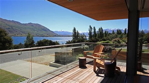 Lakefront Wanaka House | Amazing Accom