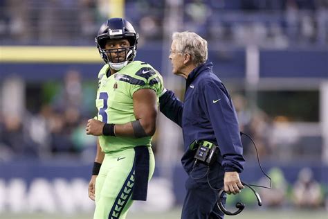 Seahawks Give More Definitive Timetable On Russell Wilson