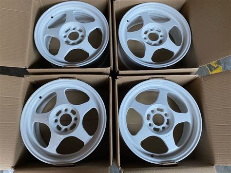 15" Rota Slipstream White Mags 4Holes pcd 100 bnew orig, Car Parts & Accessories, Mags and Tires ...