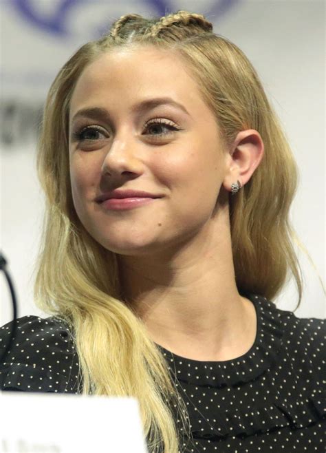 Lili Reinhart – Wikipedia