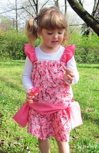 sewVery: Pink Poodle Bows Ruffle Sleeve Top & Mini Skirt