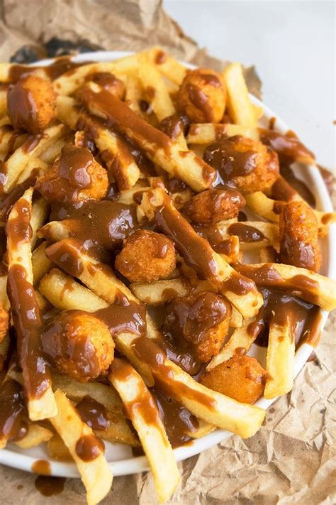 Easy Canadian Poutine Recipe | Poutine recipe, Easy gravy recipe, Recipes