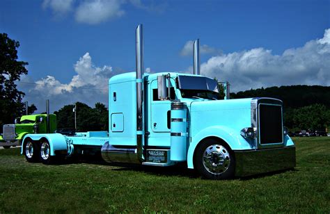 Peterbilt 379 Wallpaper - WallpaperSafari