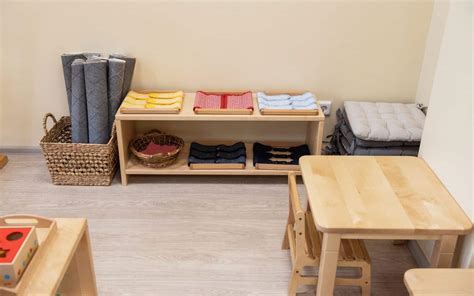 Montessori furniture 🪑 🌿 Crafting a learning environment at home!