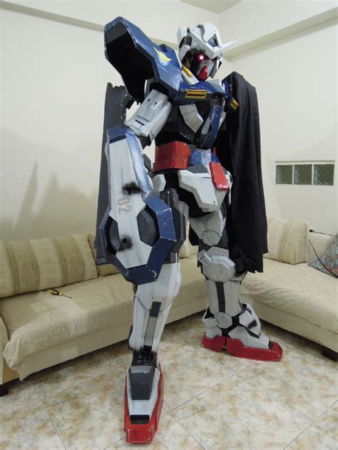 Hobbies Gundam: Gundam Cosplay: Gundam Exia R2